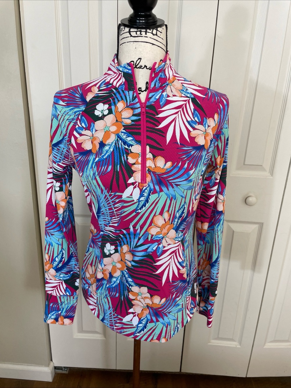 Tommy Bahama Golf & Tennis Women's Small Tropical Print Quarter Zip UPF 50 EUC